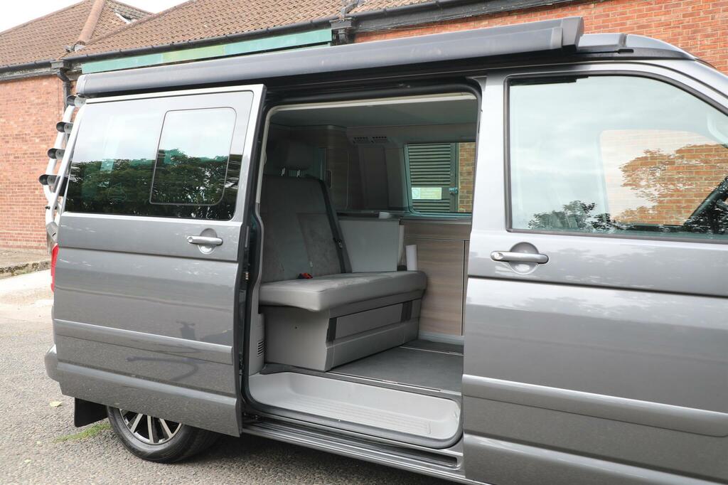 Volkswagen California 2.0 Tdi Beach Camper 7 Seater Mpv Manua Silver #38