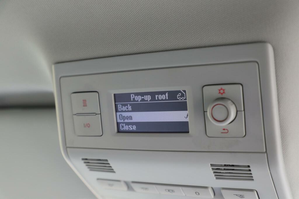Volkswagen California 2.0 Tdi Beach Camper 7 Seater Mpv Manua Silver #24