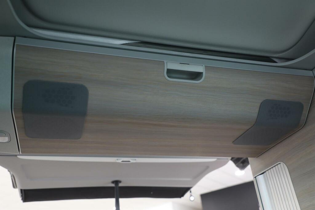 Volkswagen California 2.0 Tdi Beach Camper 7 Seater Mpv Manua Silver #33
