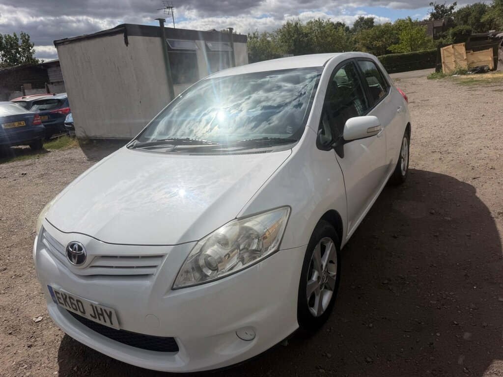 Toyota Auris 1.6 V-matic Tr Euro 5 EK60JHY White #3