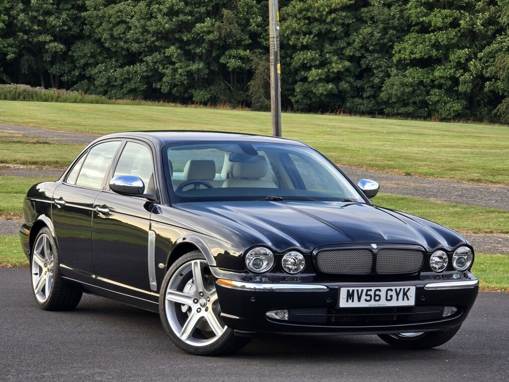 Jaguar XJR 4.2 V8 Portfolio Black #3