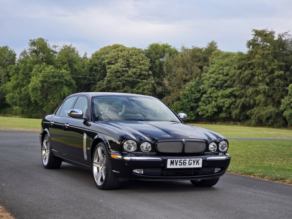 Jaguar XJR 4.2 V8 Portfolio Black #5