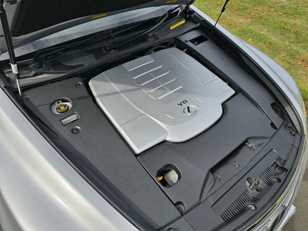 Lexus LS  Silver #112