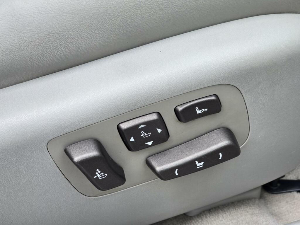 Lexus LS  Silver #84