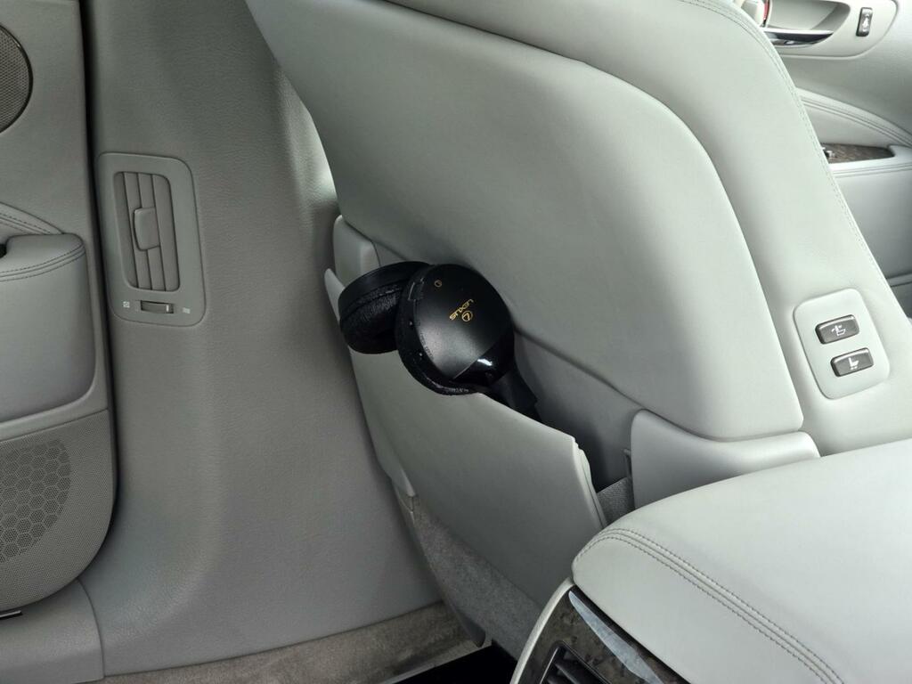 Lexus LS  Silver #20