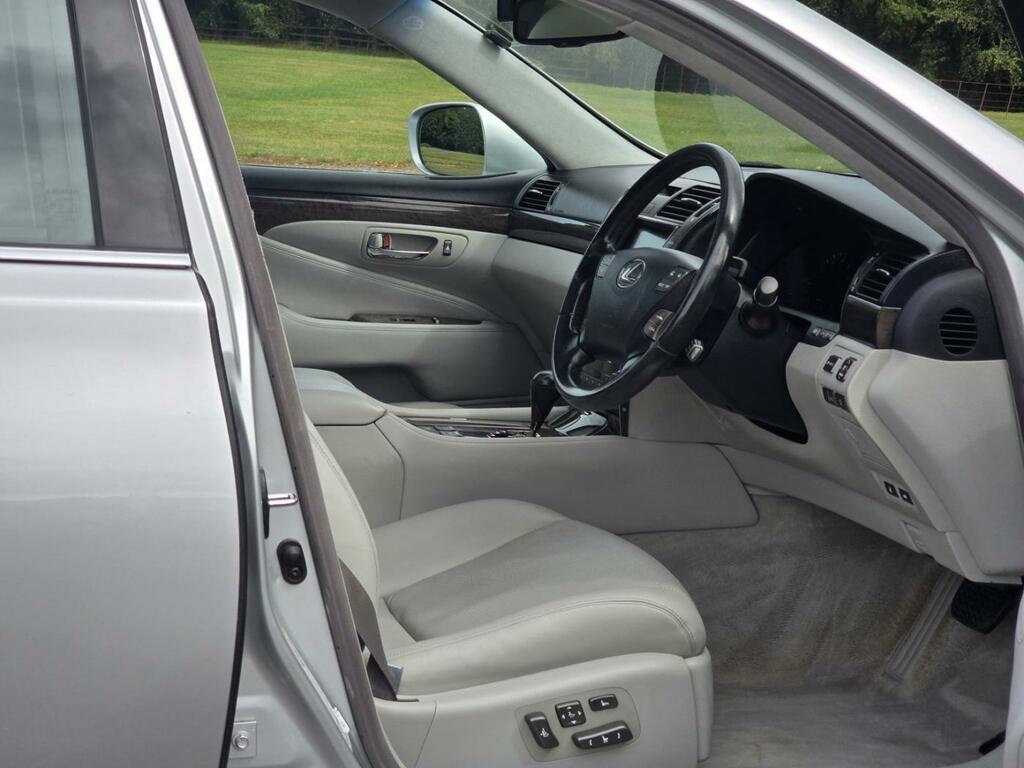 Lexus LS  Silver #15