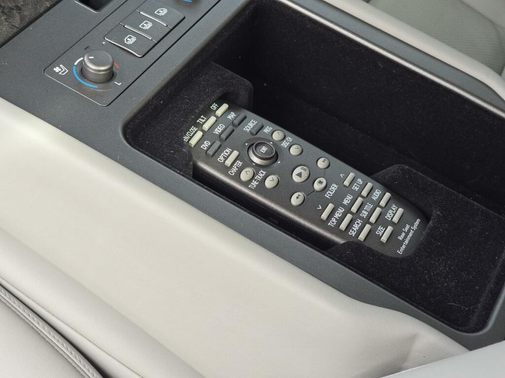 Lexus LS  Silver #58