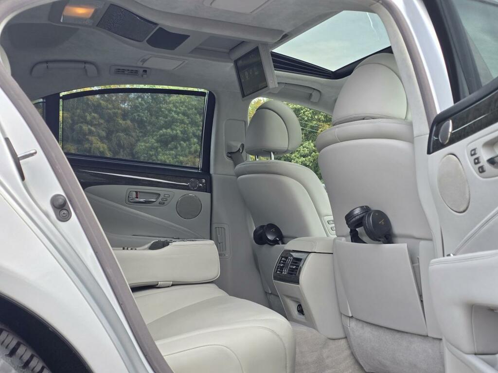 Lexus LS 4.6 460 V8 Se-l FH56KTN Silver #2
