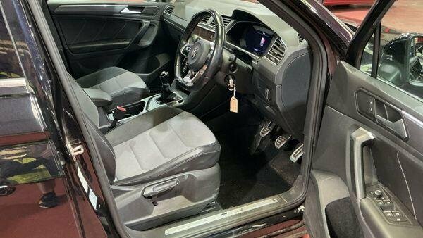 Volkswagen Tiguan 2.0 Tdi R-line Euro 6 Ss PL68ZHF Black #6