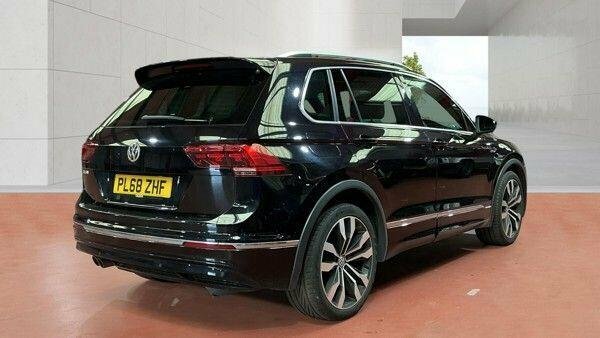 Volkswagen Tiguan 2.0 Tdi R-line Euro 6 Ss PL68ZHF Black #4