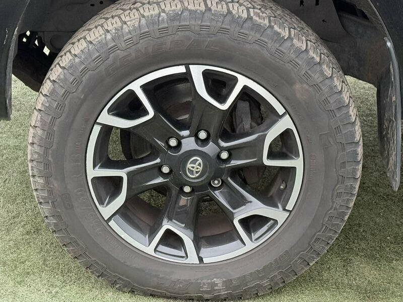 Toyota HILUX Black #18