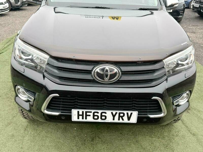 Toyota HILUX Black #15