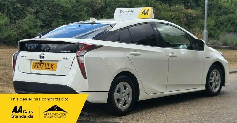 Toyota Prius 1.8 Hybrid Pco Imp White #5