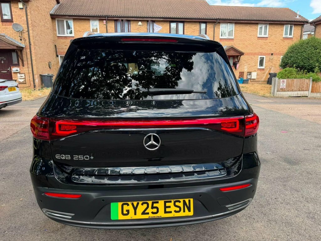 Mercedes-Benz EQB Eqb 250 70.5Kwh Sport Executive Black #4