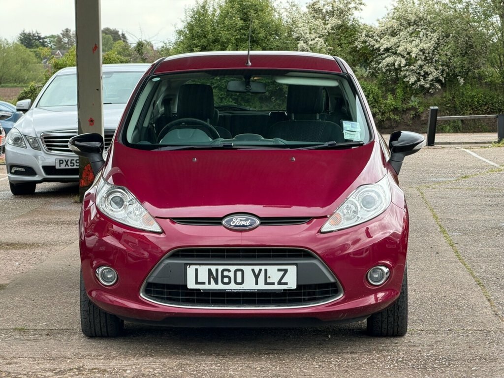 Ford Fiesta Fiesta Titanium Individual Red #2