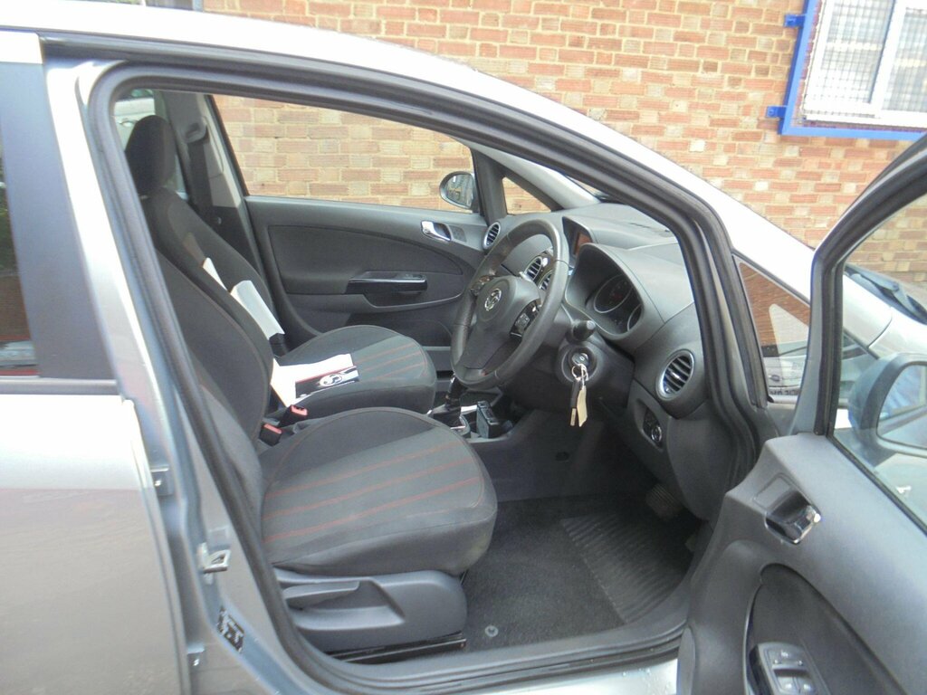 Vauxhall Corsa 1.2 16V Limited Edition Hatchback Manua White #12