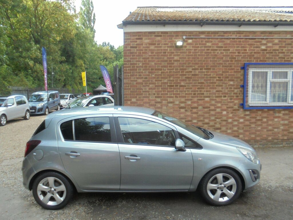 Vauxhall Corsa 1.2 16V Limited Edition Hatchback Manua White #3