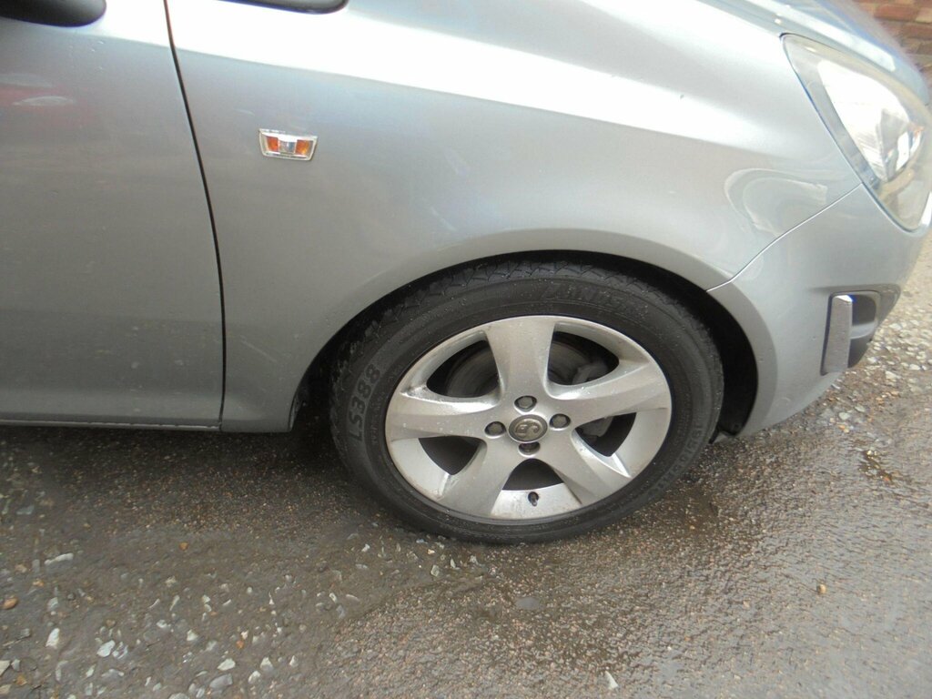 Vauxhall Corsa 1.2 16V Limited Edition Hatchback Manua White #15