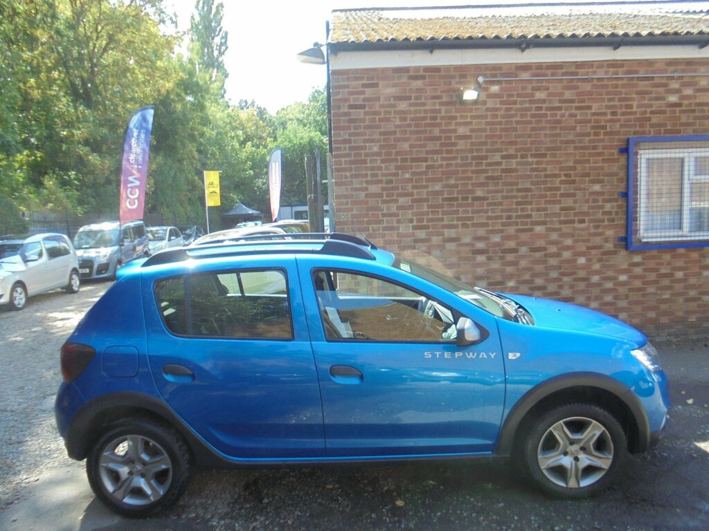 Dacia Sandero Stepway 0.9 Tce Laureate Euro 6 Ss Blue