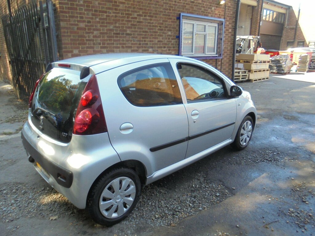 Peugeot 107 1.0 12V Active Hatchback Euro 5 Purple #9