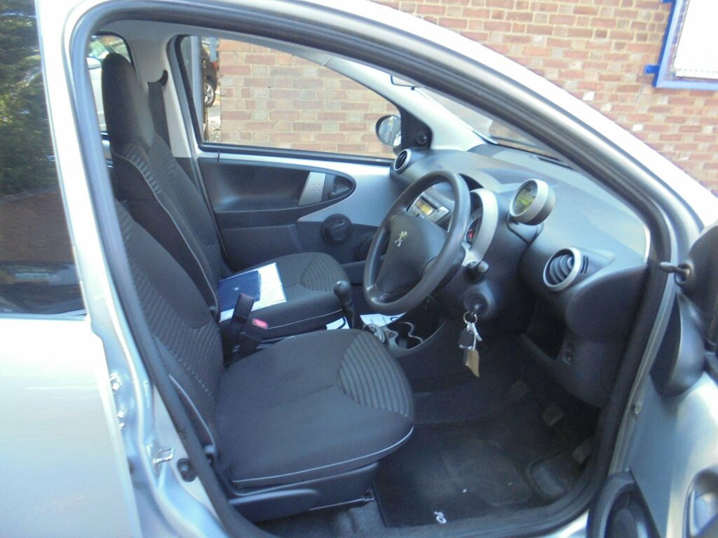 Peugeot 107 1.0 12V Active Hatchback Euro 5 Purple #11