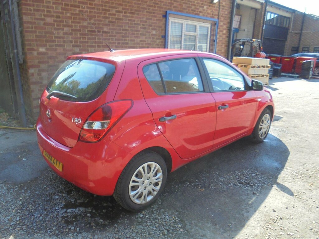 Hyundai I20 1.2 Comfort Hatchback Euro 4 77 Red #9