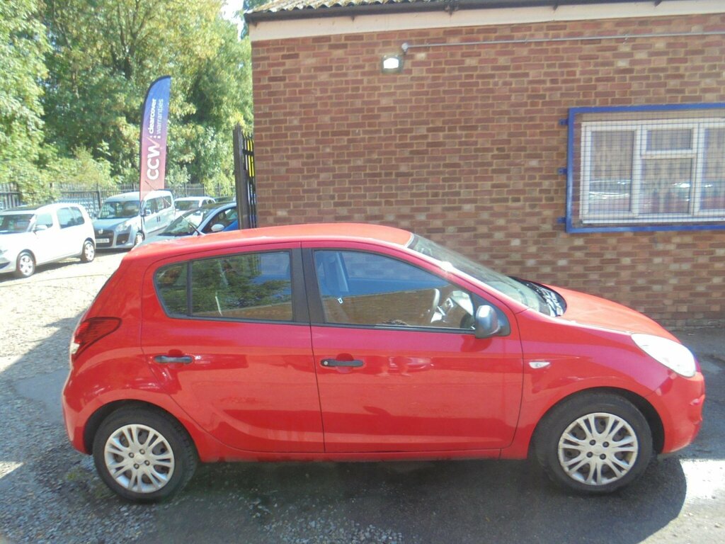 Hyundai I20 1.2 Classic Euro 4 Red #3