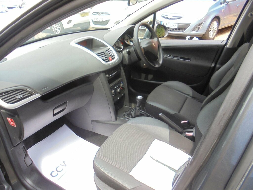 Peugeot 207 Hdi Economique Plus 3-Door White #12