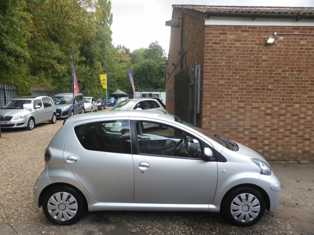Toyota Aygo 1.0 Vvt-i Ice Euro 5 Silver #3