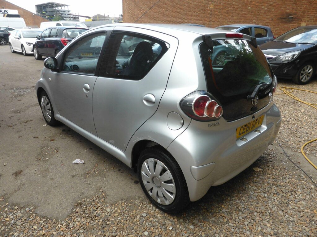Toyota Aygo 1.0 Vvt-i Ice Euro 5 Silver #6