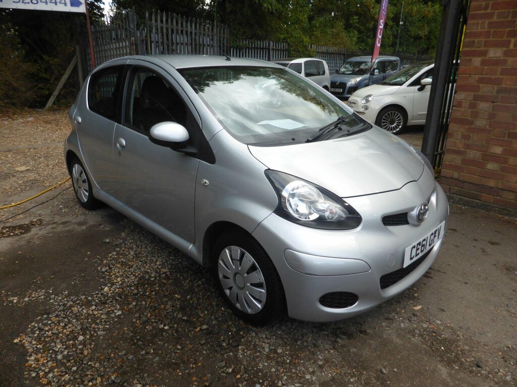 Toyota Aygo 1.0 Vvt-i Ice Euro 5 Silver #2
