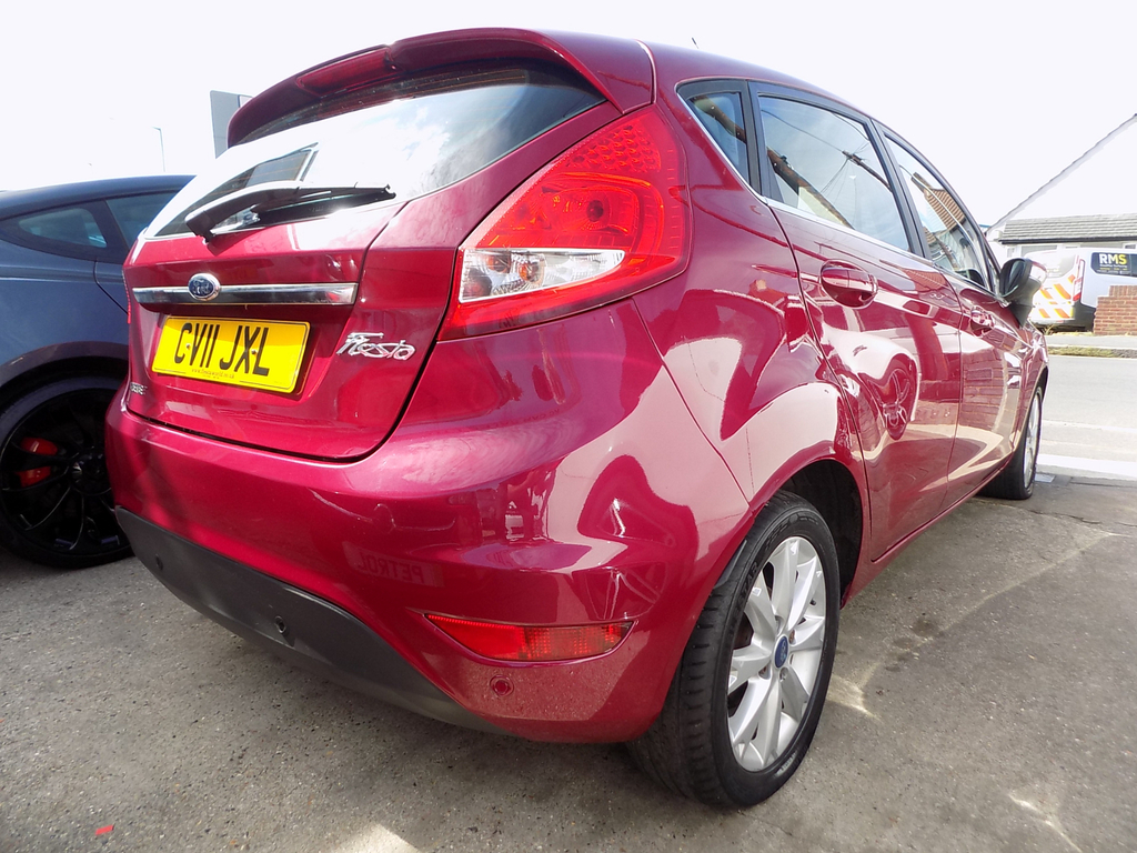Ford Fiesta Zetec #5