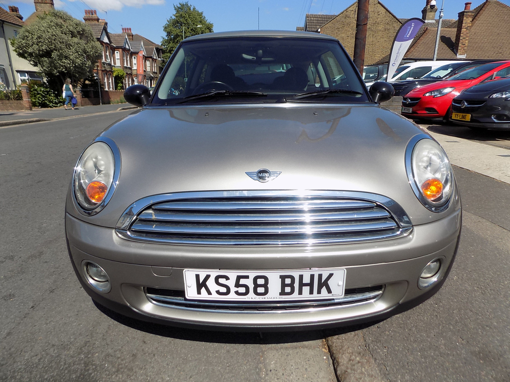 Mini Hatch One