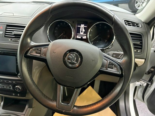 Skoda Yeti 2.0 Tdi Cr Se Drive Black #14