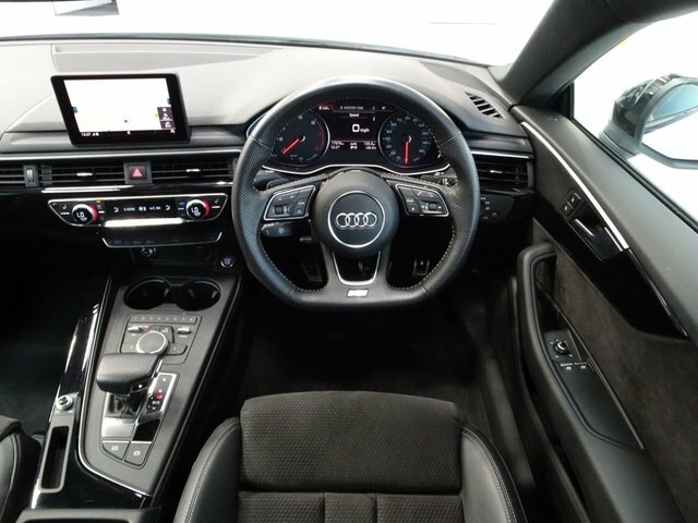 Audi A5 2.0 Tfsi 40 Black Edition Coupe S Troni Black #6