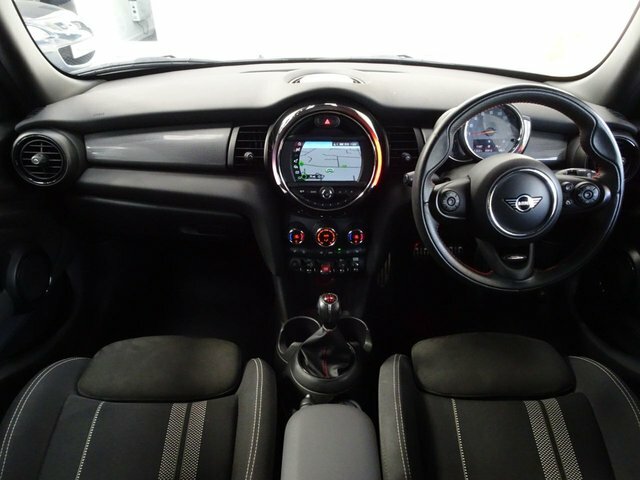 Mini Hatch 1.5 Cooper Sport Hatchback Euro Black #2