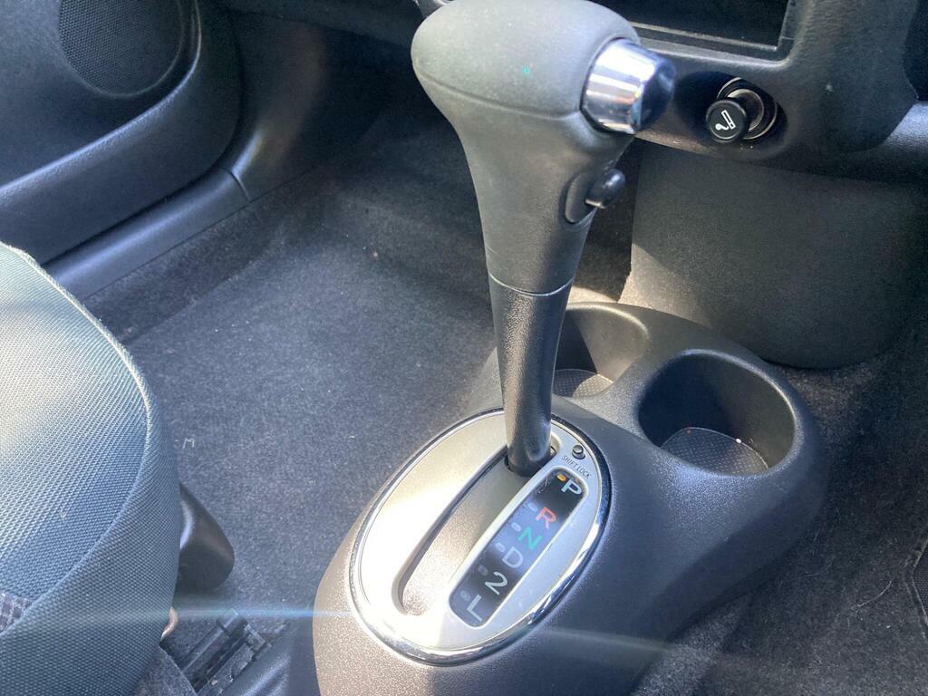 Toyota Yaris Vvt-i T2  #30