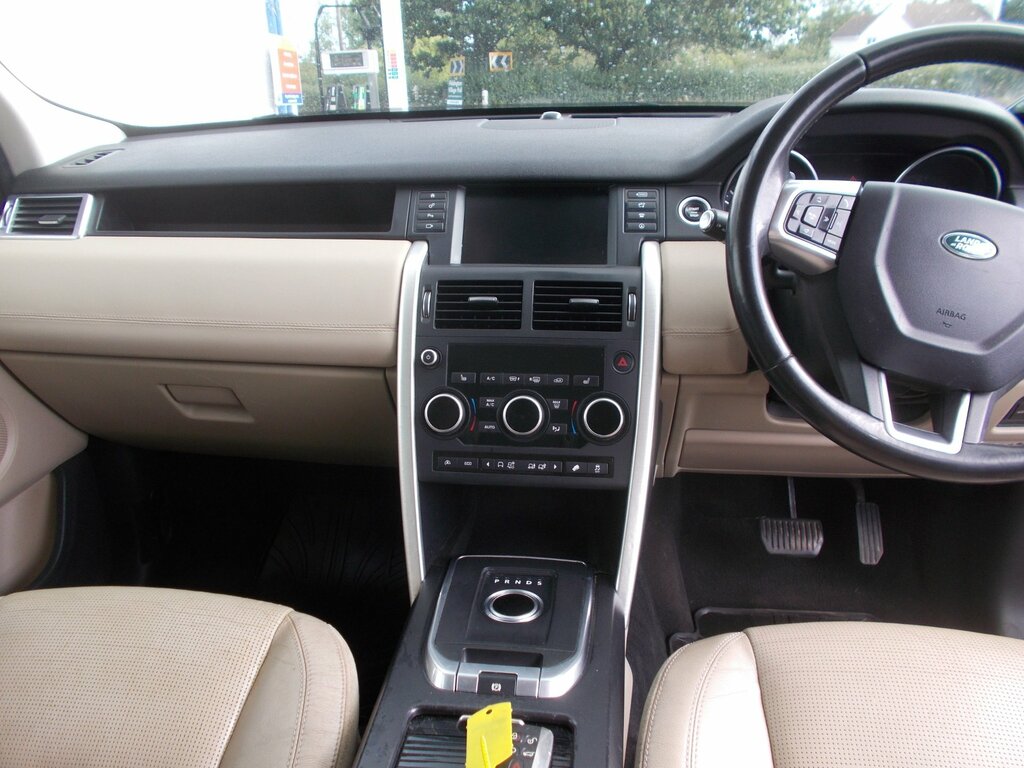 Land Rover Discovery Sport Se Tech Red #14