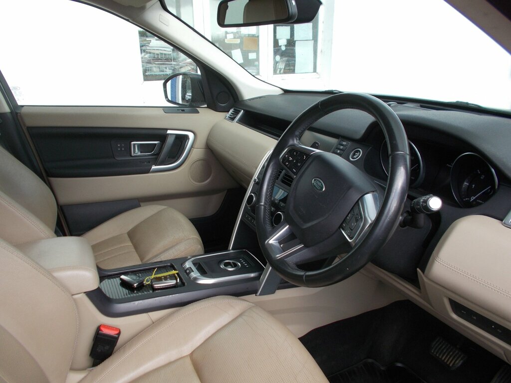 Land Rover Discovery Sport Se Tech Red #11