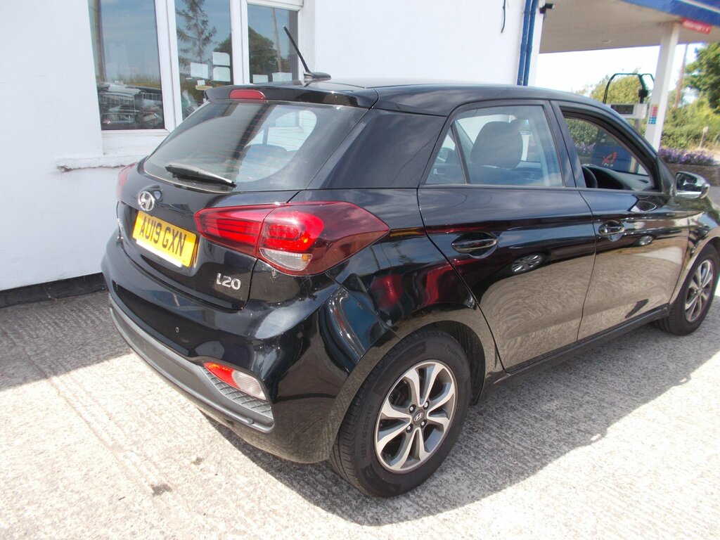 Hyundai I20 1.2 Se Launch Edition Hatchback Black #4