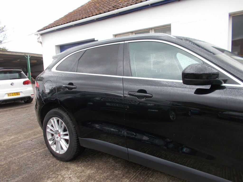 Jaguar F-Pace 2.0 P250i Portfolio Suv Awd Euro 6 Black #3