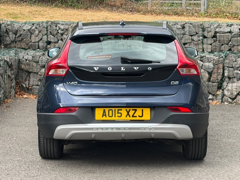 Volvo V40 Cross Country 1.6 D2 Lux Nav Hatchback Powershift Red #8