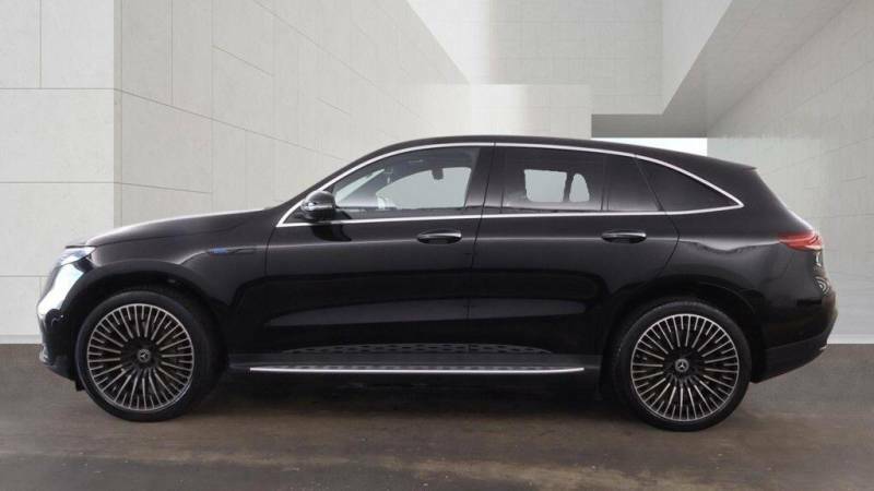 Mercedes-Benz EQC Eqc 400 80Kwh Amg Line Premium 4Matic - Black #2