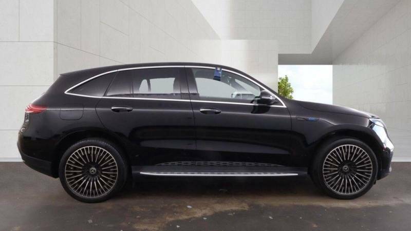Mercedes-Benz EQC Eqc 400 80Kwh Amg Line Premium 4Matic - Black #4