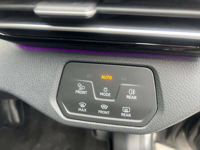 Volkswagen ID.4 150Kw Family Pro Performance 77Kwh Estate Blue #17