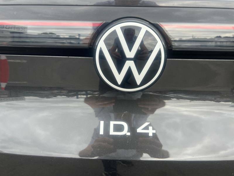 Volkswagen ID.4 150Kw Family Pro Performance 77Kwh Estate Blue #26