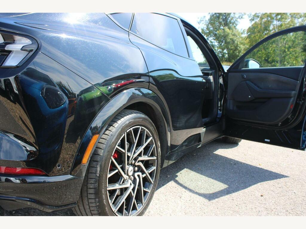 Ford Mustang Mach-E Extended Range 91Kwh Gt Suv #5