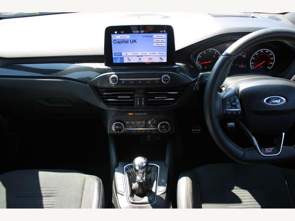Ford Focus 2.3T Ecoboost St Hatchback #6