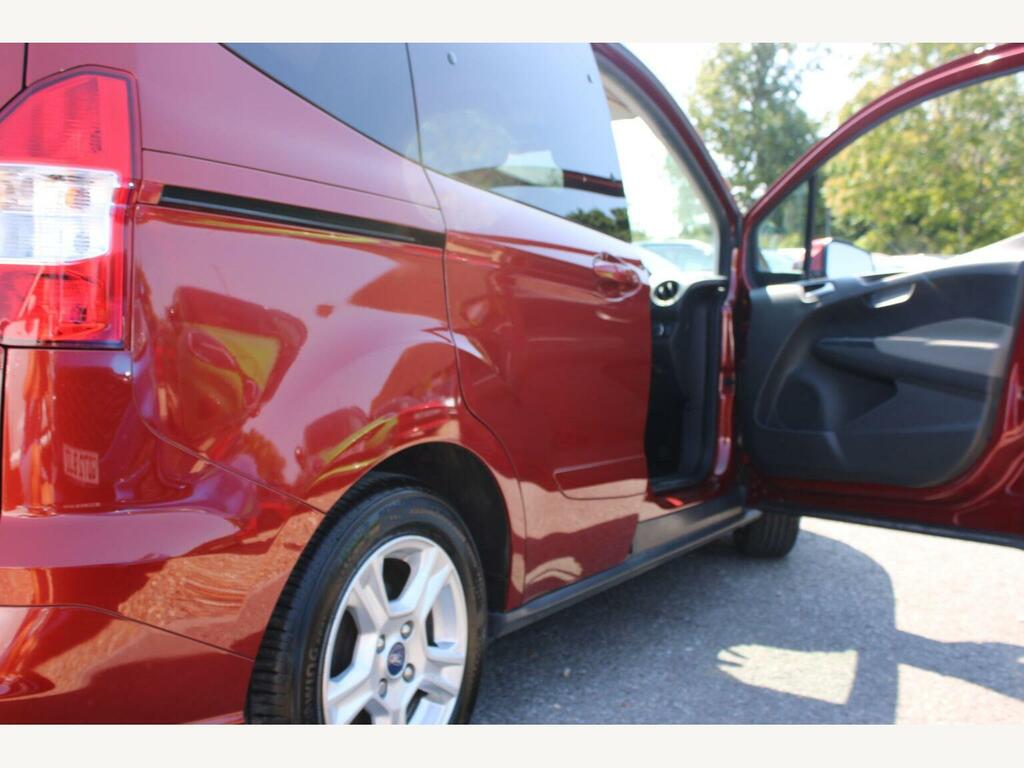 Ford Tourneo Courier 1.0 Ecoboost Zetec Mpv  #5