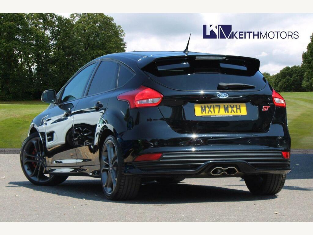 Ford Focus 2.0T Ecoboost St-3 Hatchback #2